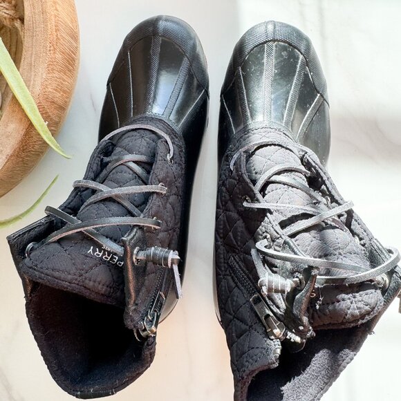 Sperry Women’s Saltwater Nylon Quilted Rain Boots Size 8.5 GUC - Picture 4 of 6